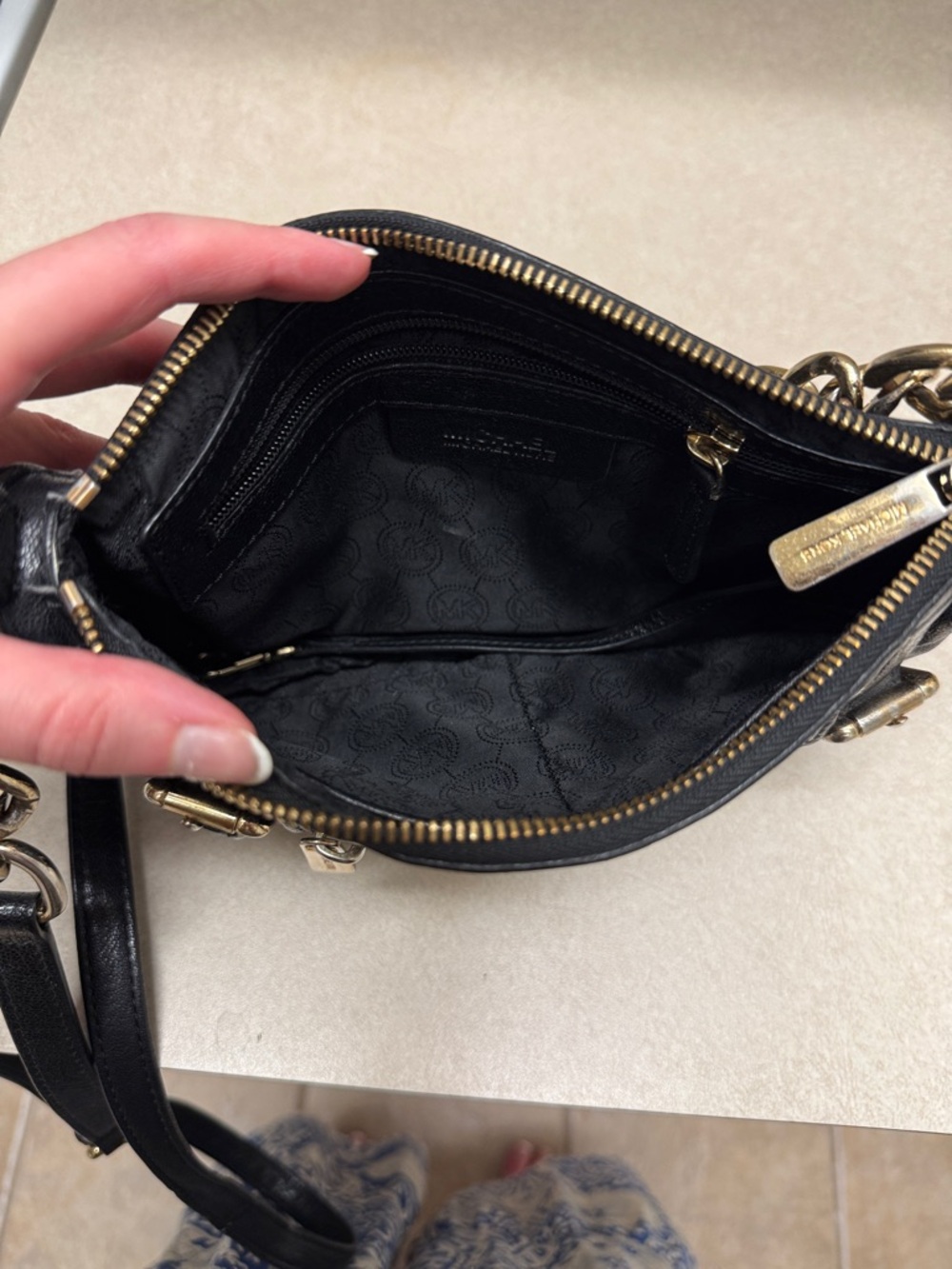 MICHAEL Michael Kors Black Leather Shoulder Bag with Gold Hardware - Picture 10 of 11